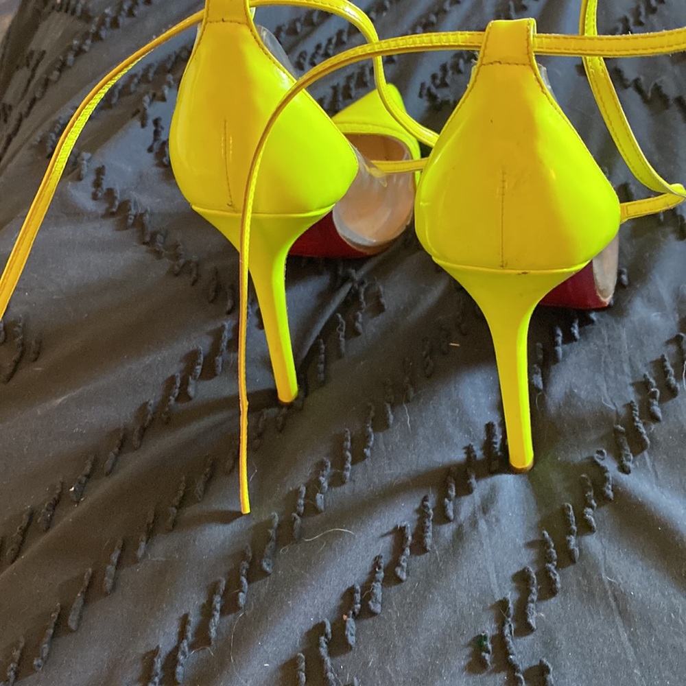 Neon yellow pvc 100% authentic Christian Louboutin heels - Picture 4 of 4